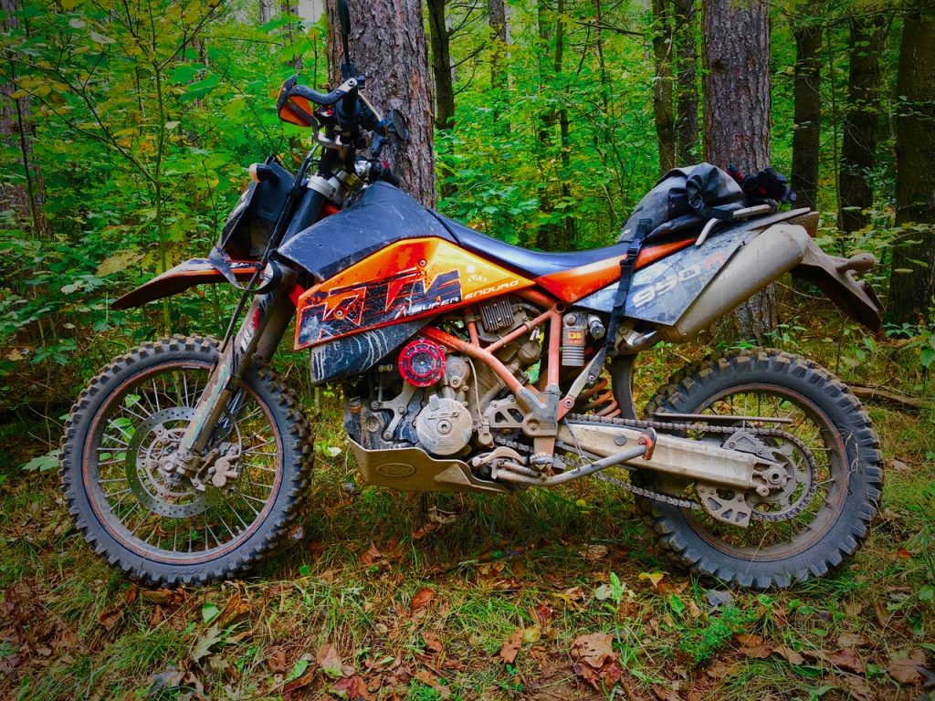 KTM 950